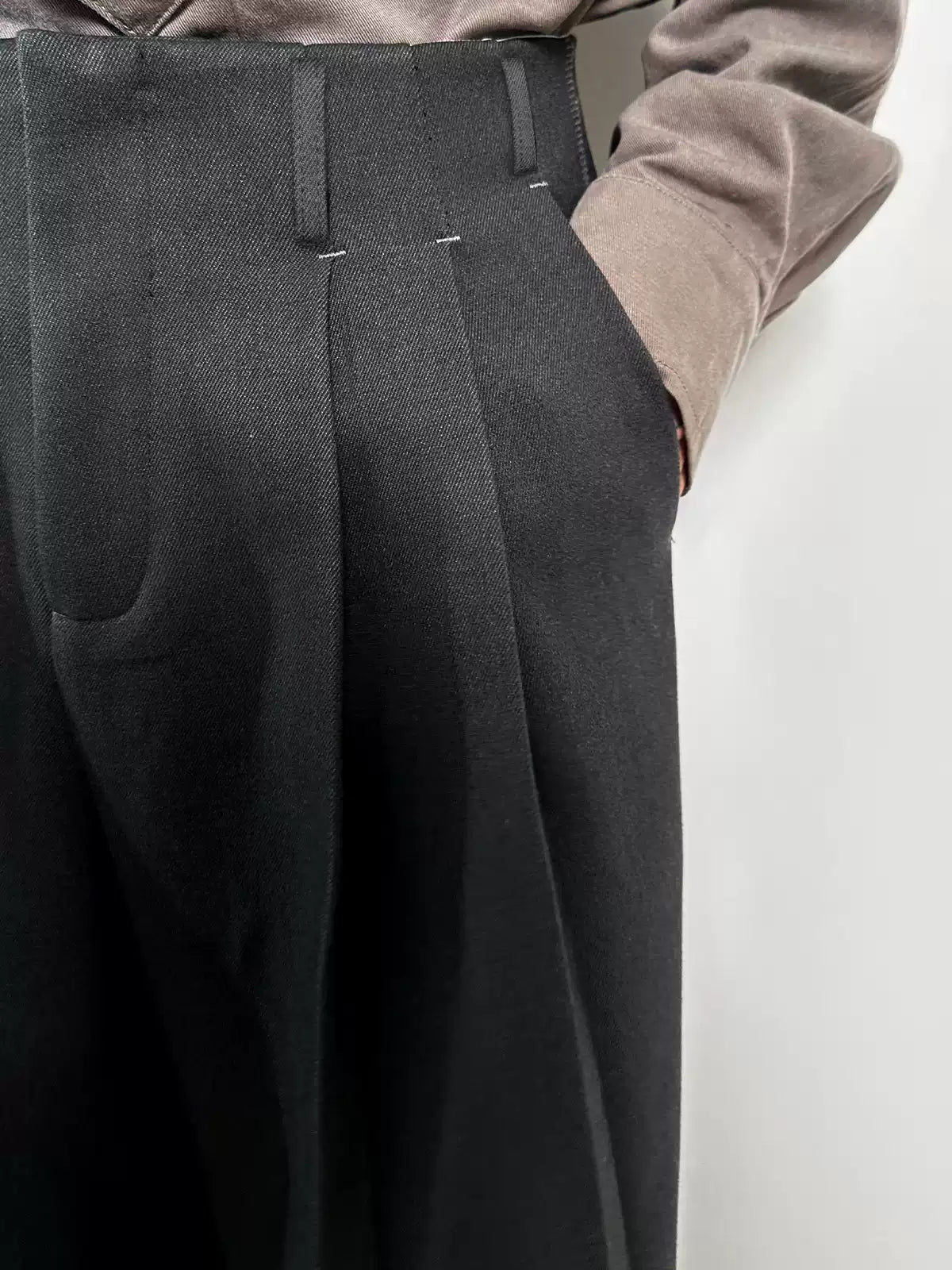 "Tencel" Pleated Straight Pants